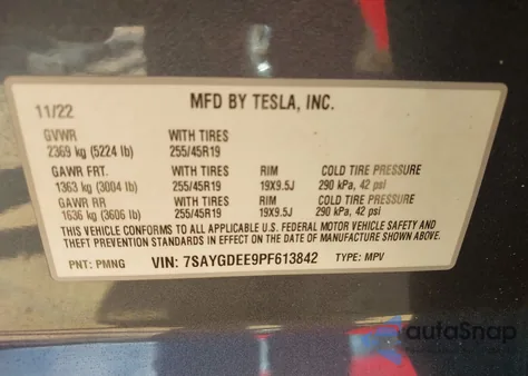 2023 Tesla Model Y Awd/Long Range Dual Motor All-Wheel Drive z USA, uszkodzony, nr VIN 7SAYGDEE9PF613842